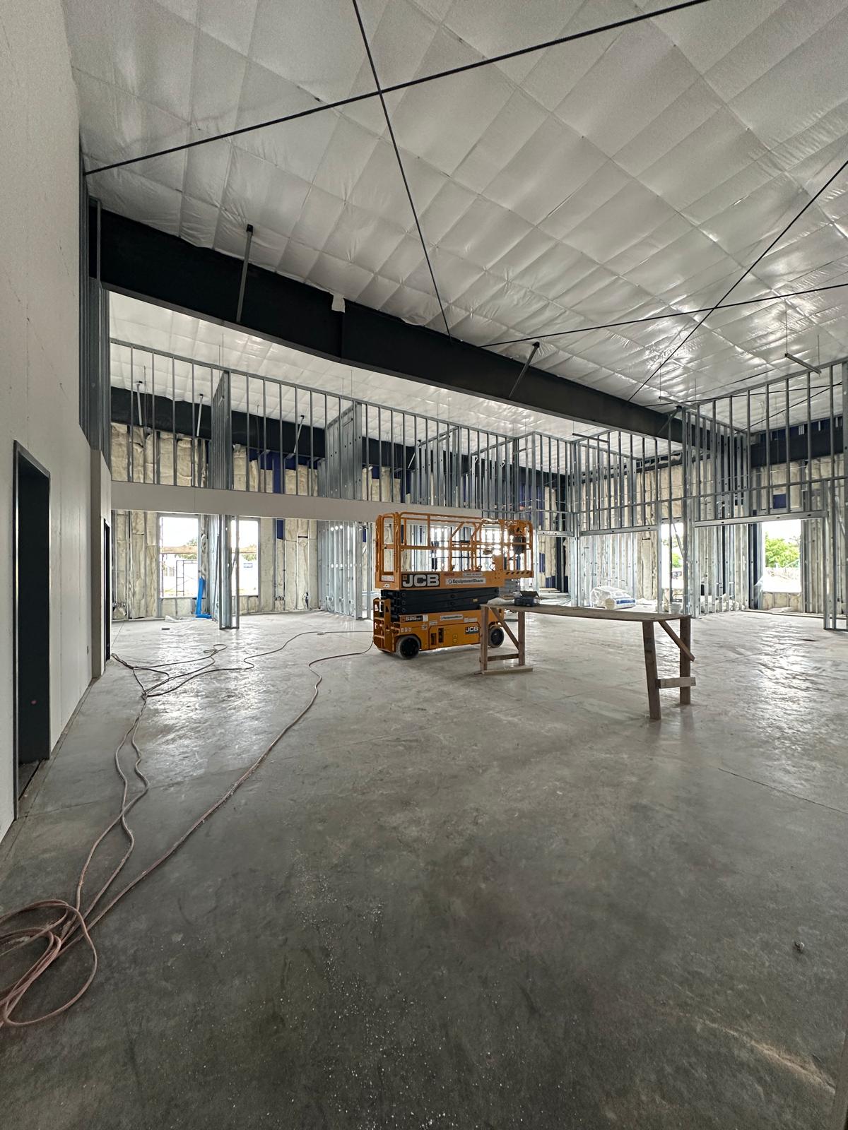 La Plaza interior buildout